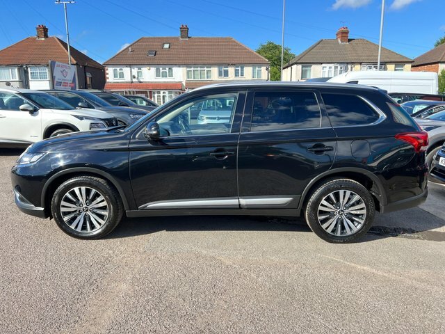 Mitsubishi Outlander 2.4 Phev Reflex Plus Commercial White #22