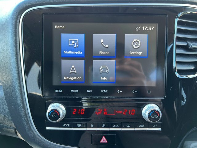 Mitsubishi Outlander 2.4 Phev Reflex Plus Commercial White #8