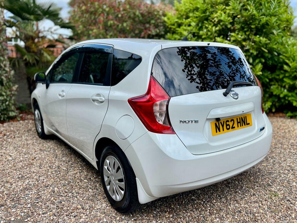 Nissan Note Tekna White #4