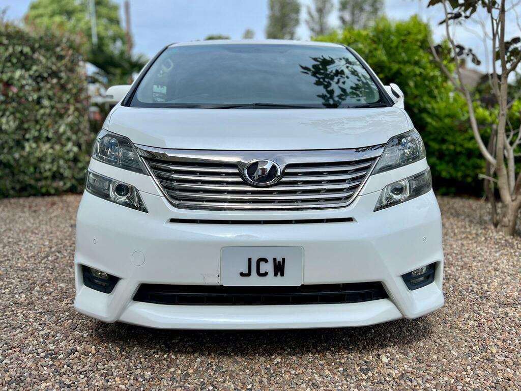 Toyota Vellfire Toyota Vellfire 2.4 White #2