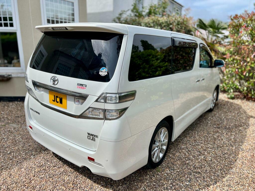 Toyota Vellfire Mpv White #11