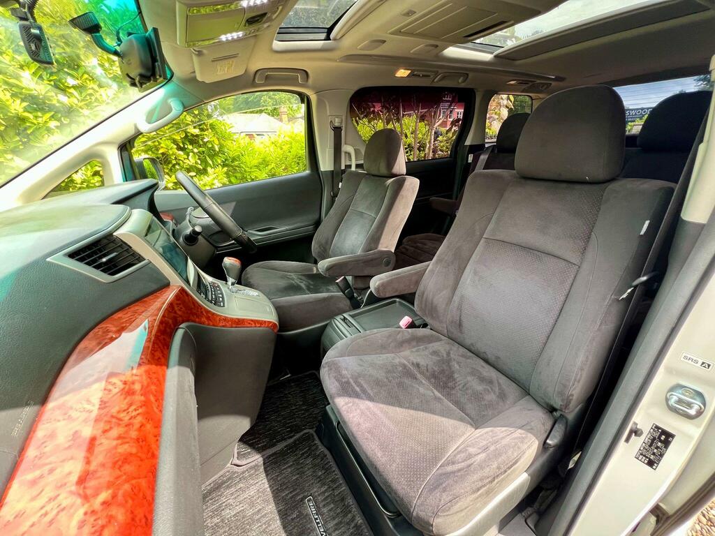 Toyota Vellfire Mpv White #18