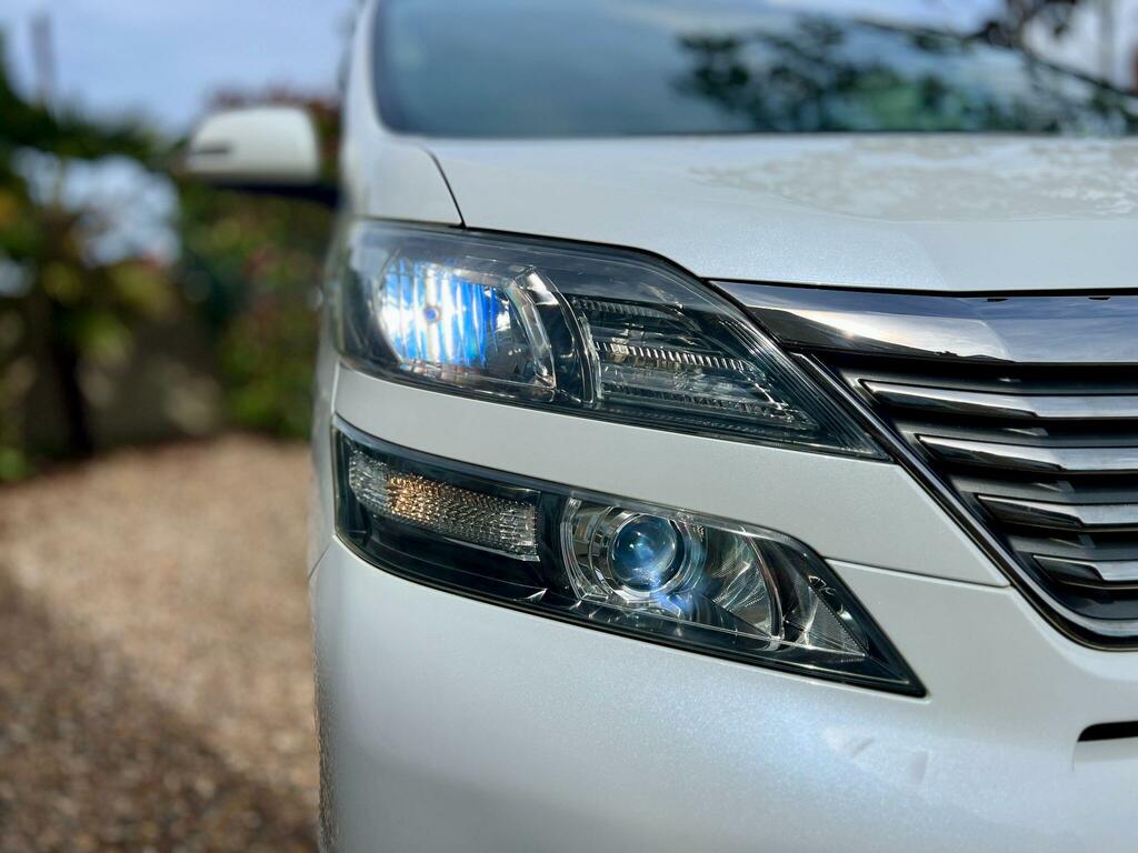 Toyota Vellfire Mpv White #45