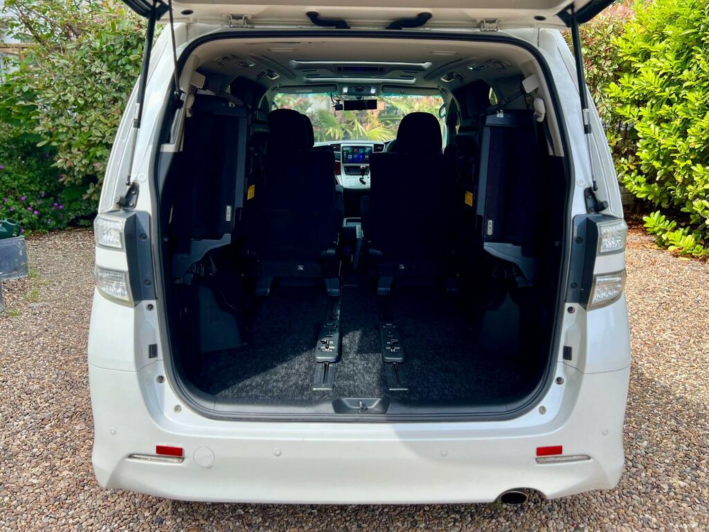 Toyota Vellfire Mpv White #9