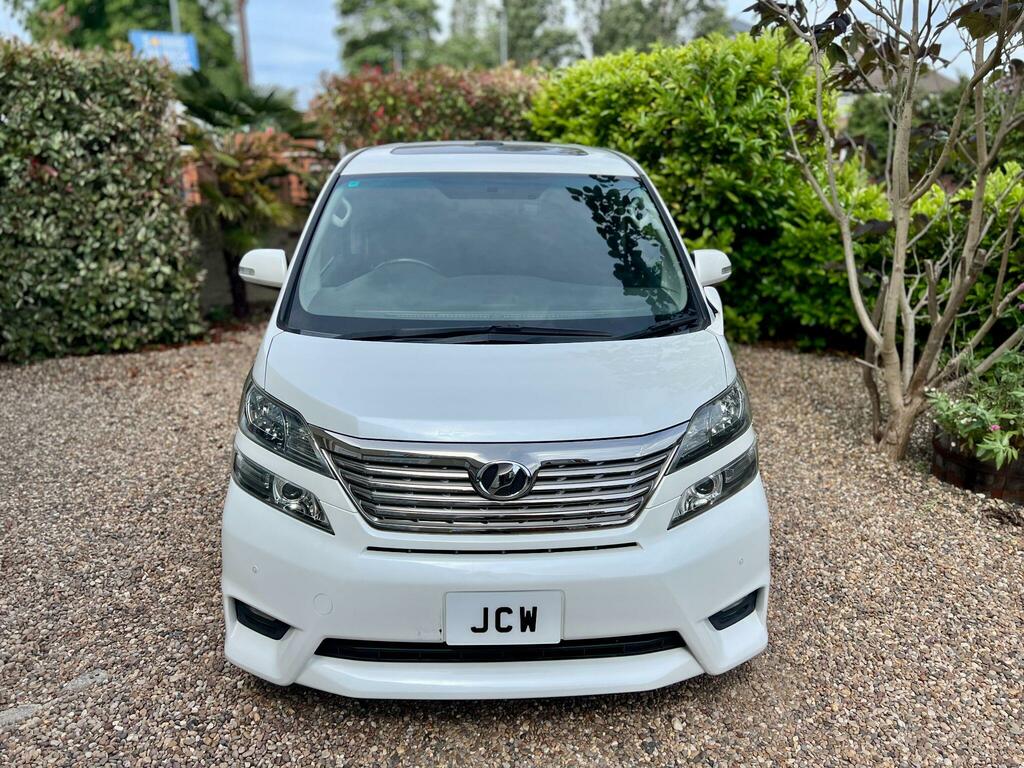 Toyota Vellfire Toyota Vellfire 2.4 White #3