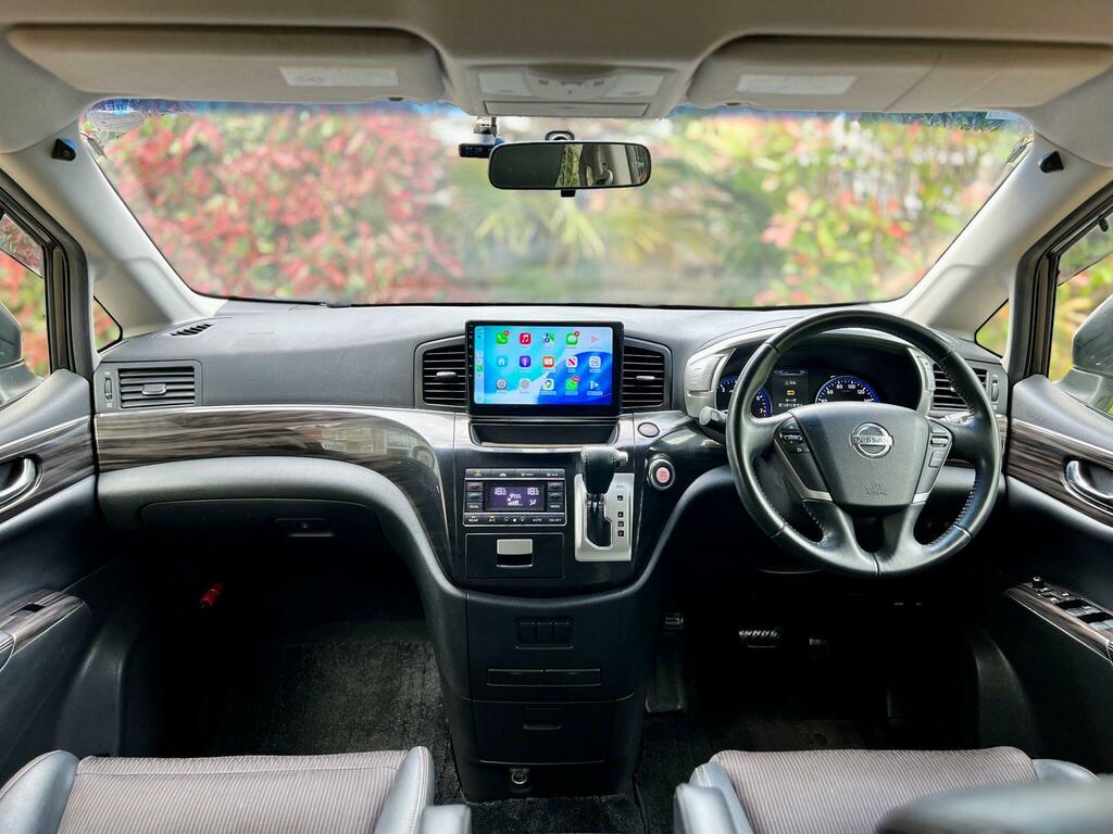 Nissan Elgrand Vip White #21