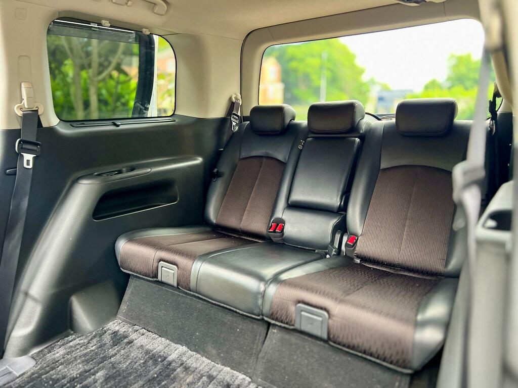 Nissan Elgrand Vip White #19
