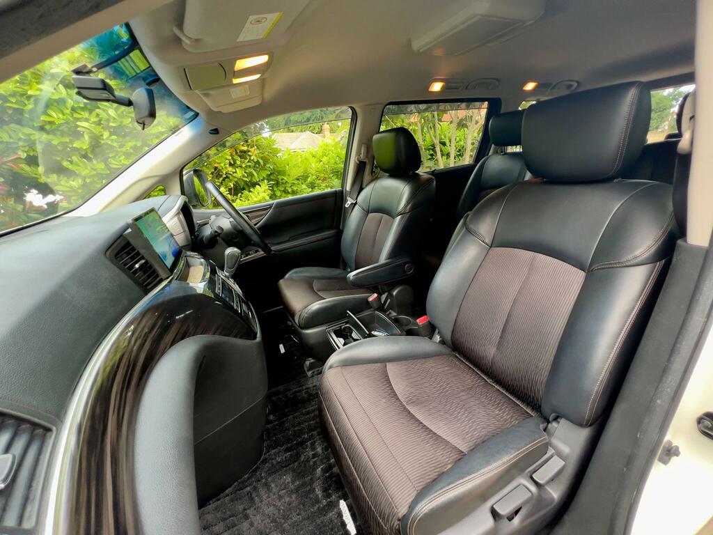 Nissan Elgrand Vip White #17