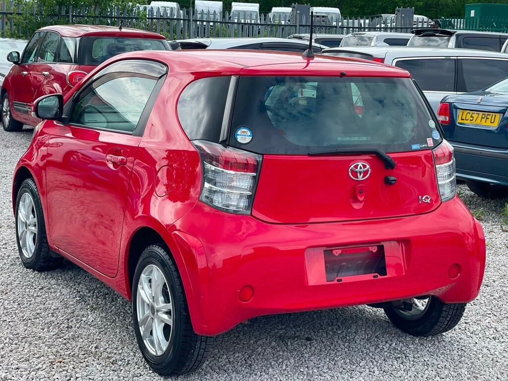 Toyota IQ 1.0 Vvt-i Multidrive Euro 4 Red #2