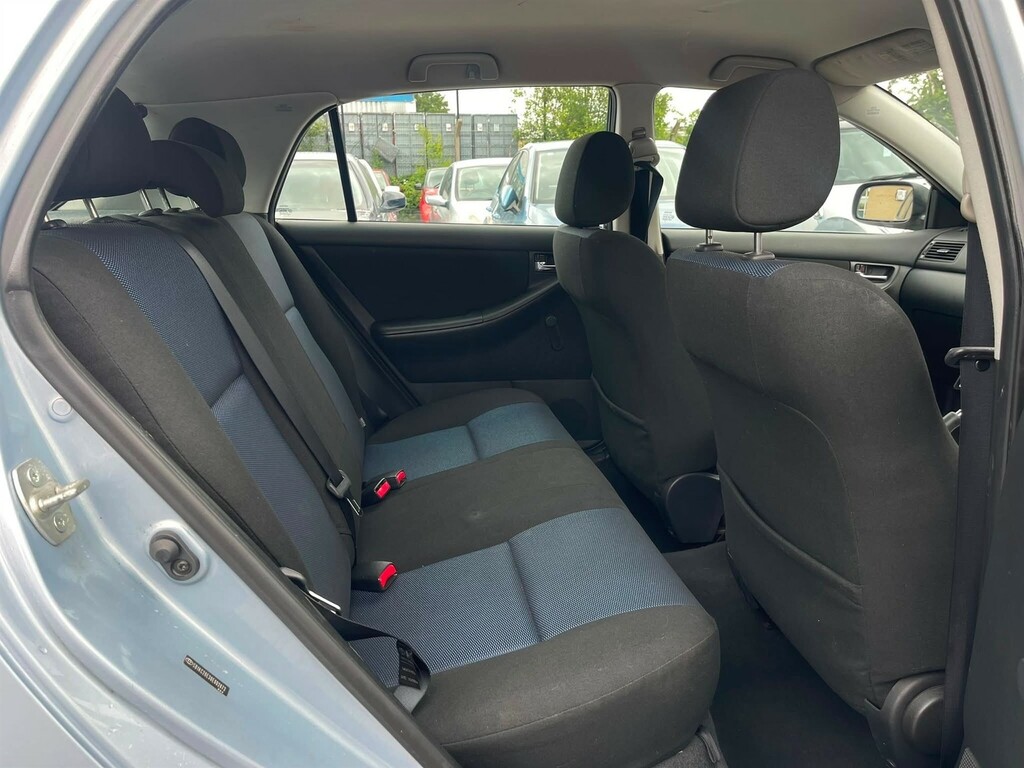 Toyota Corolla 1.6 Vvt-i T Spirit Hatchback Silver #11