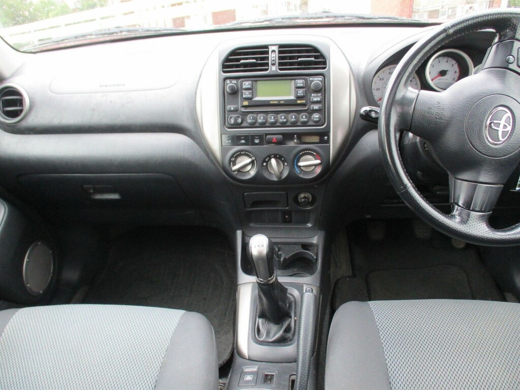 Toyota Rav 4 2.0 D-4d Xt3 4Wd  #2