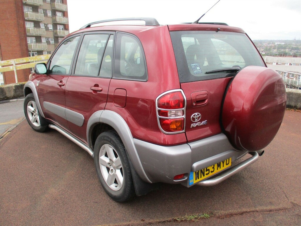 Toyota Rav 4 2.0 D-4d Xt3 4Wd  #3