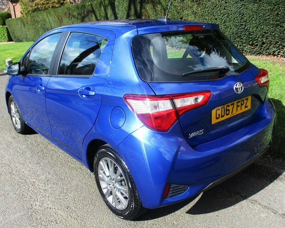 Toyota Yaris Icon Tech Grey #5