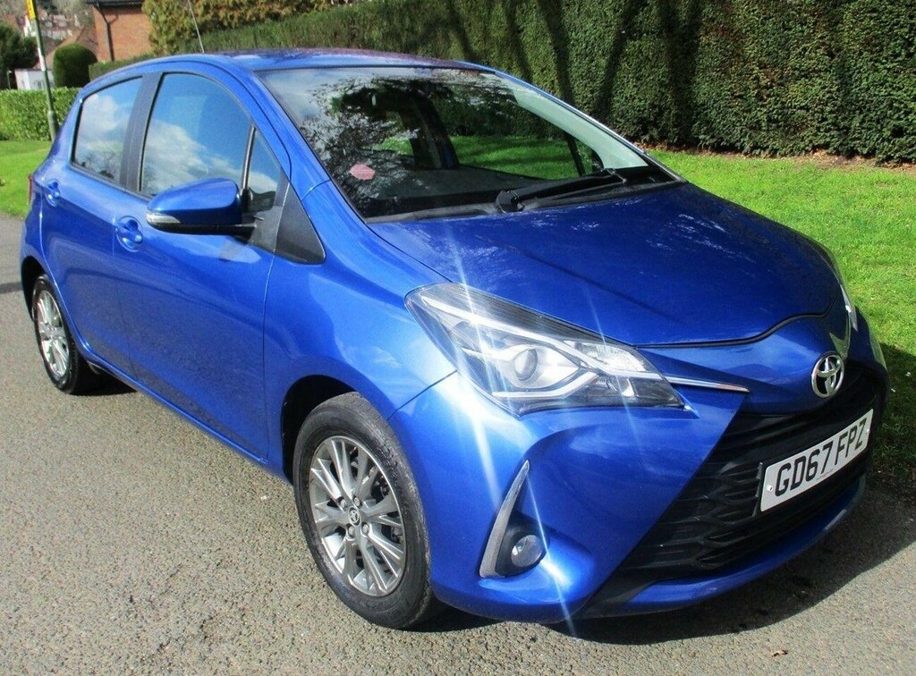 Toyota Yaris Icon Tech Grey #7
