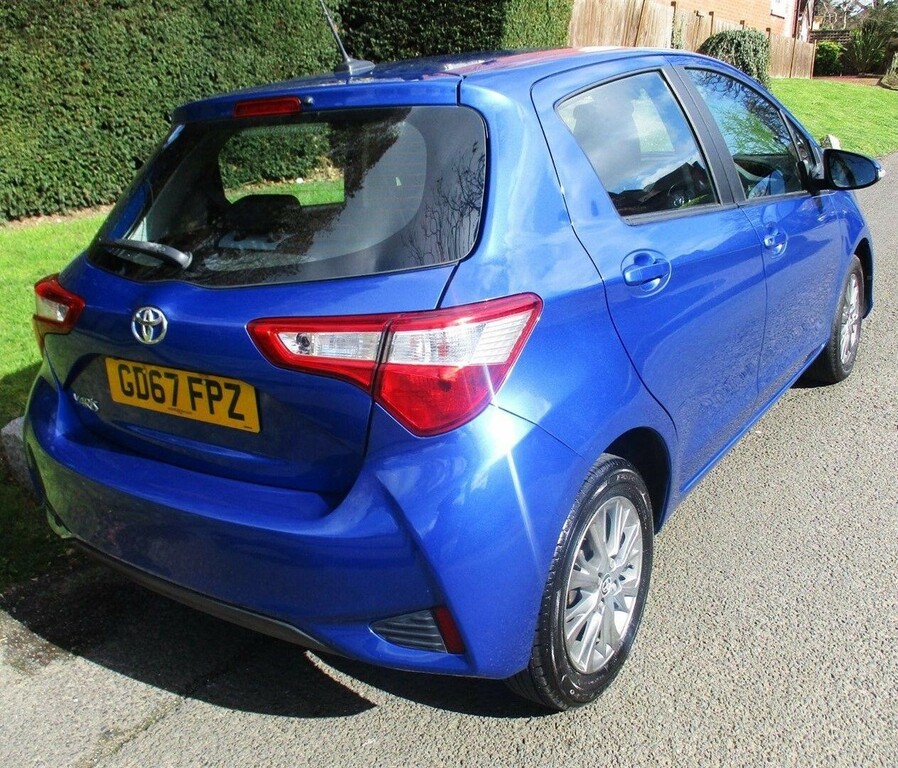 Toyota Yaris Icon Tech Grey #3