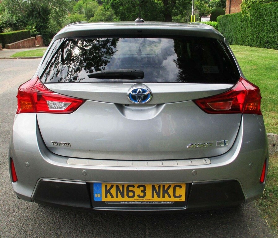 Toyota Auris Dual Vvt-i Icon Hatchback Black #15
