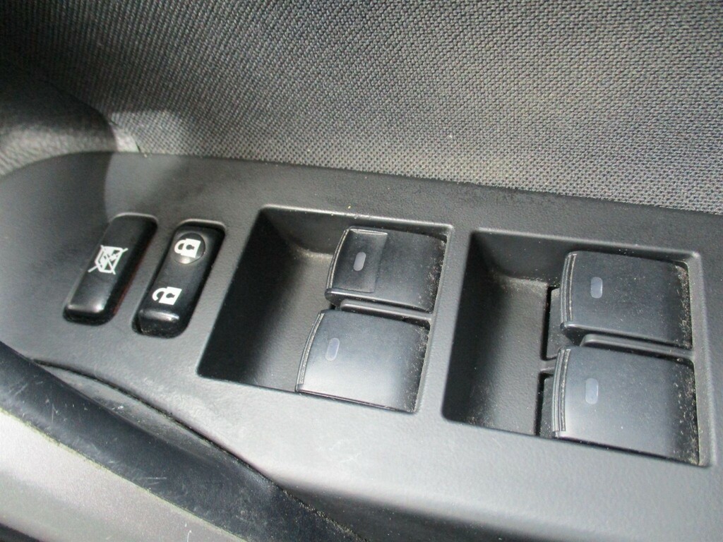 Toyota Auris Dual Vvt-i Icon Hatchback Black #22