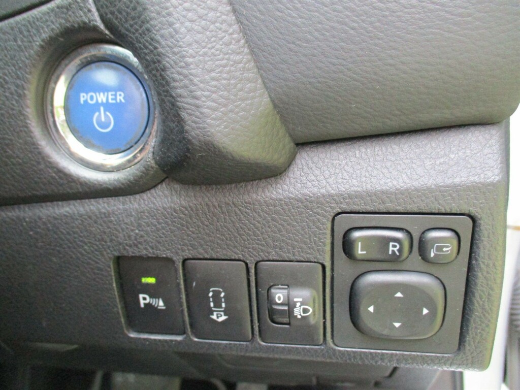 Toyota Auris Dual Vvt-i Icon Hatchback Black #19