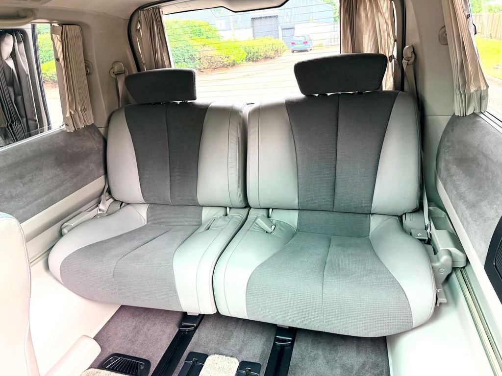 Nissan Elgrand 2003 8 Grey #20