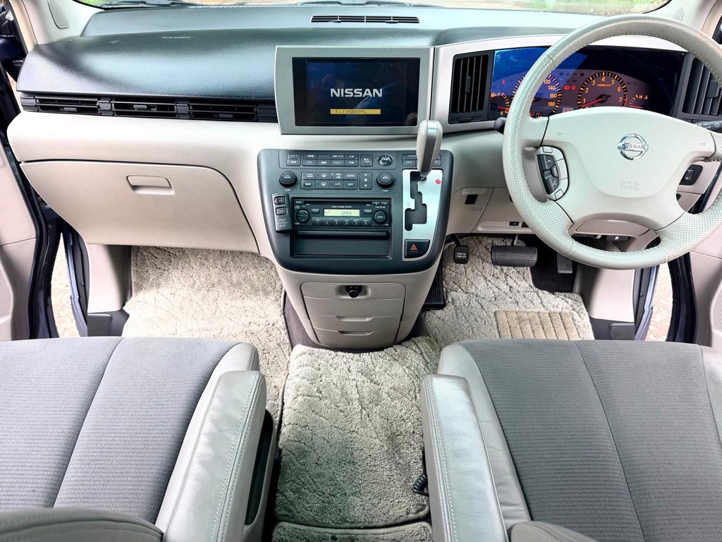 Nissan Elgrand 2003 8 Grey #13