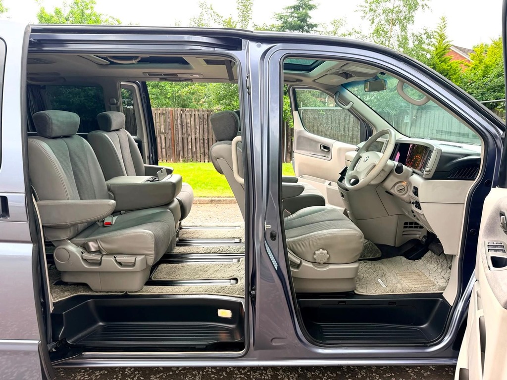 Nissan Elgrand 2003 8 Grey #14