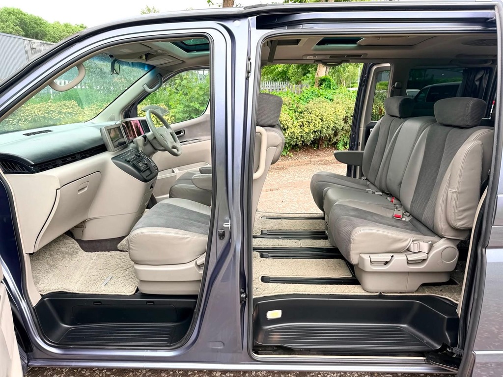 Nissan Elgrand 2003 8 Grey #15