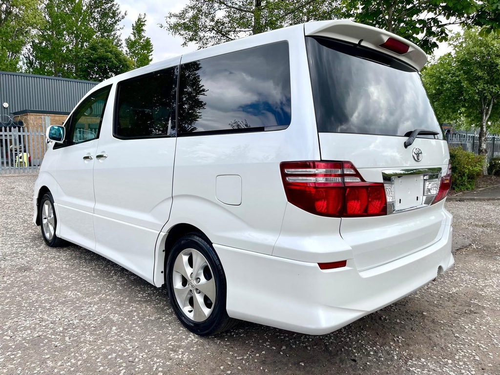 Toyota Alphard #4