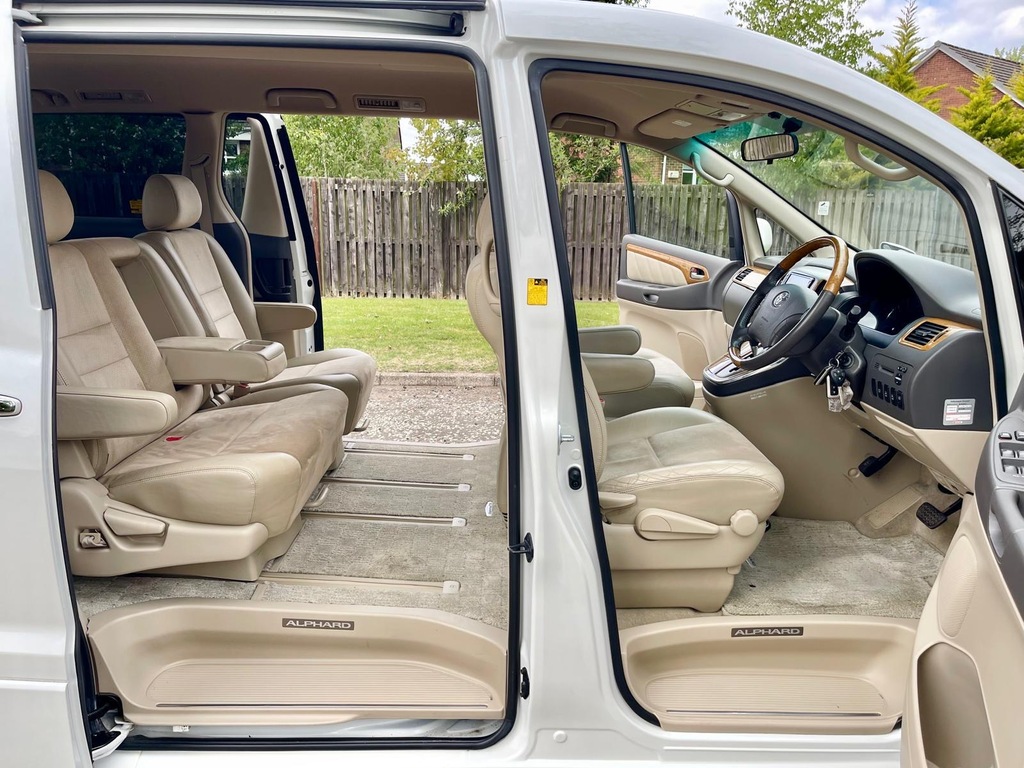 Toyota Alphard #11