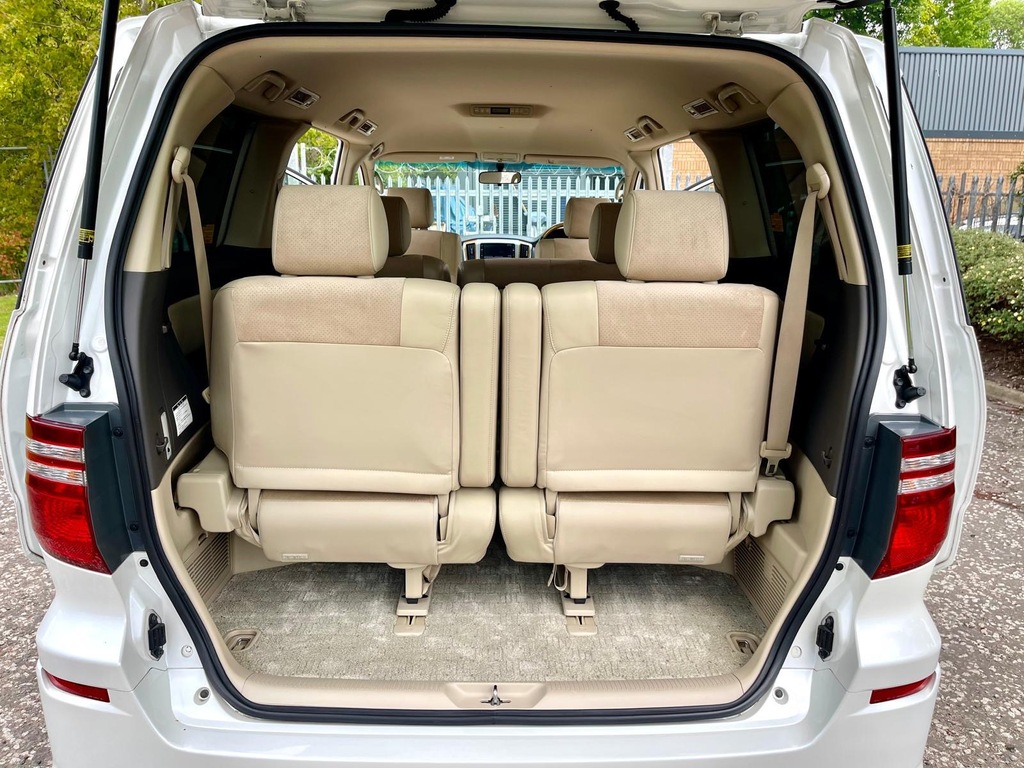 Toyota Alphard #18