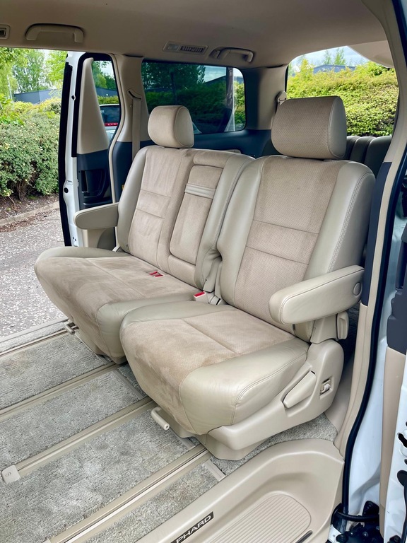 Toyota Alphard #14