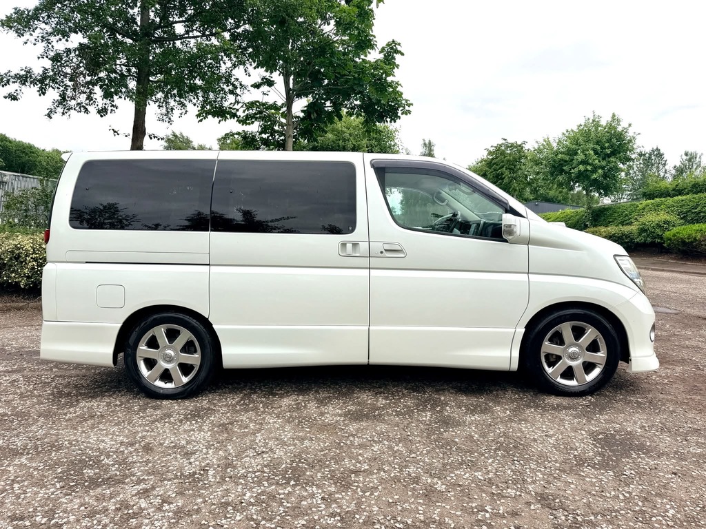 Nissan Elgrand   #7