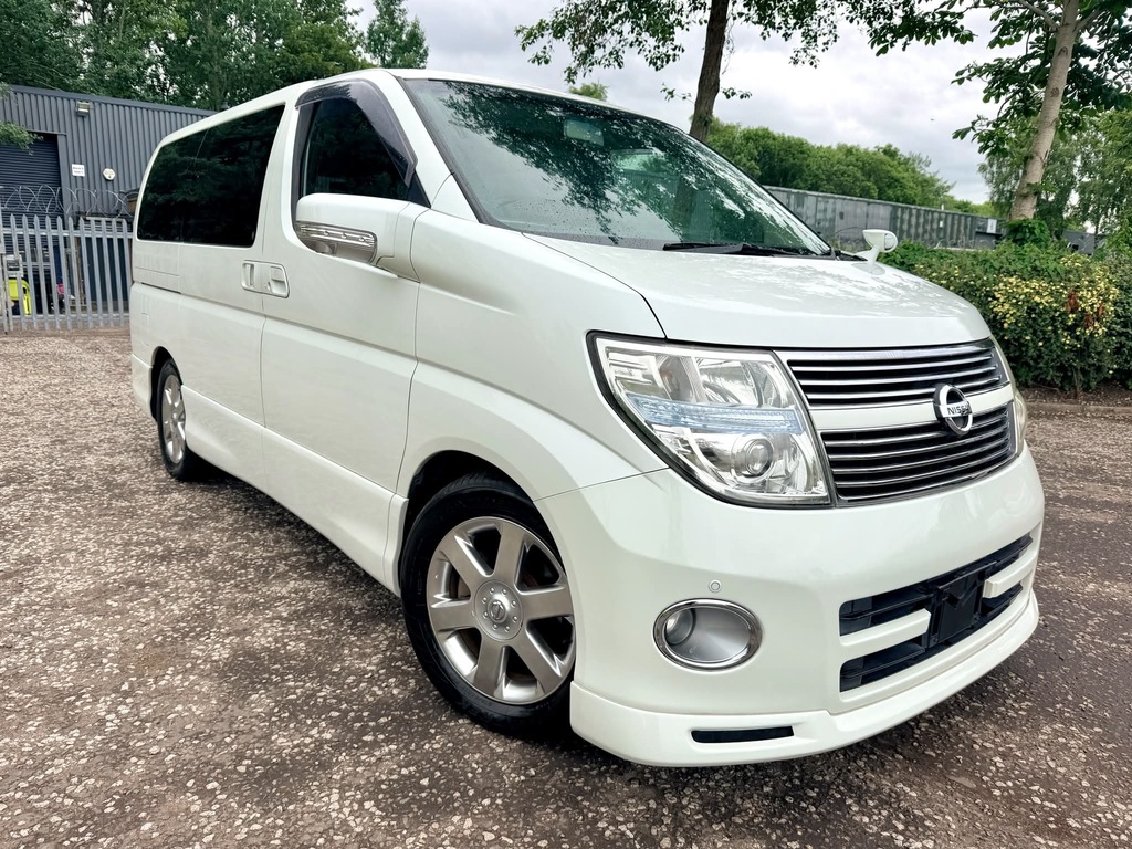 Nissan Elgrand Highway 3.5 V6 8 Seat Mpv Leather 4 Grade Ule White