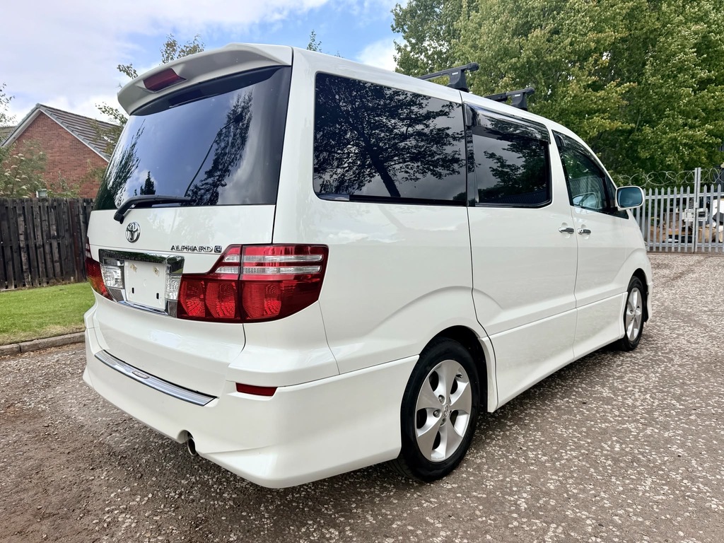 Toyota Alphard Fresh Import As Premium 2.4 8 Seats Mpv Petro White #4
