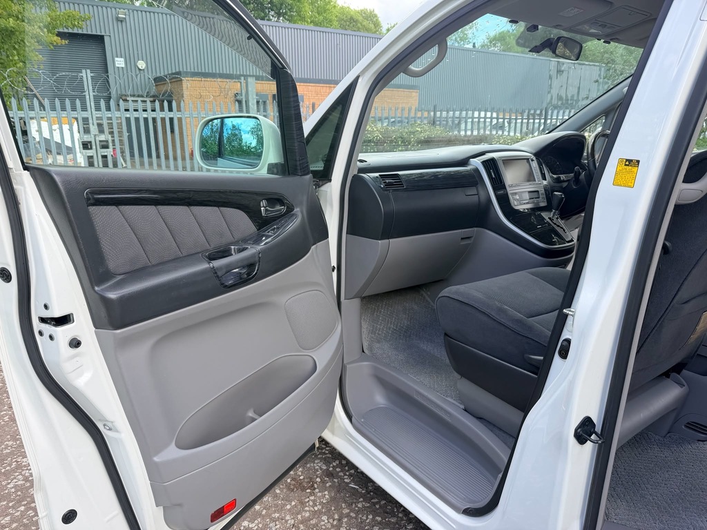 Toyota Alphard 2.4 8 Seats Ulez Free Grey #16
