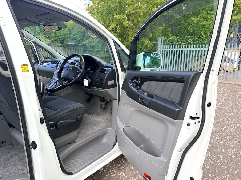 Toyota Alphard 2.4 8 Seats Ulez Free Grey #13