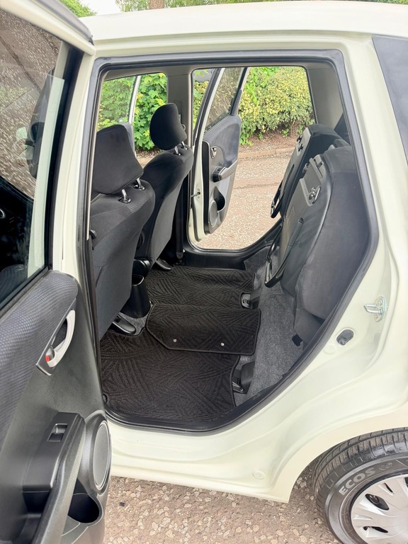 Honda Fit 1.5 Hybrid Hatchback Grey #14