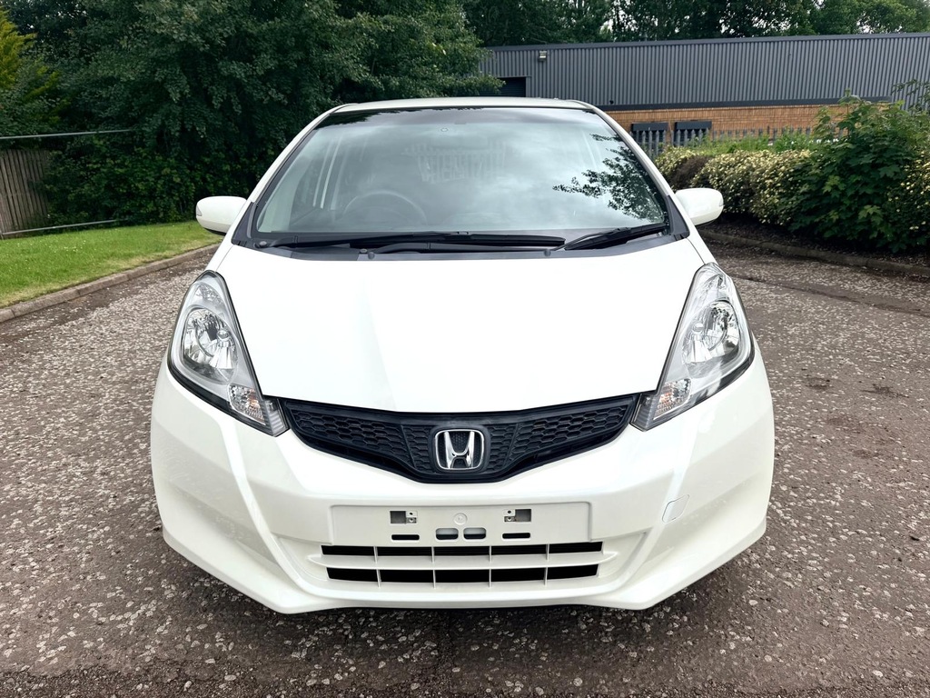 Honda Fit Jazz Fresh Import G Smart Esition 1.3 Hat White #2