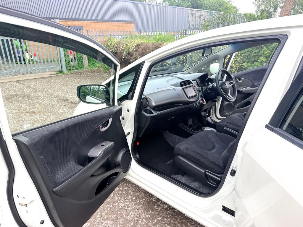 Honda Fit 1.5 Hybrid Hatchback Grey #13