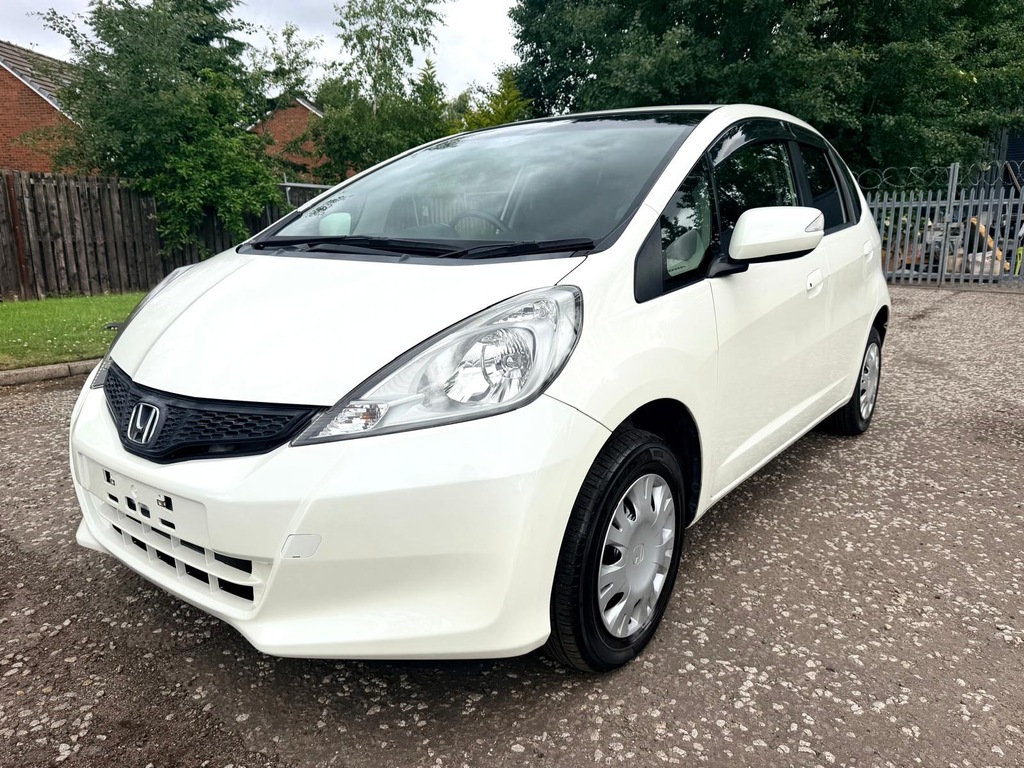 Honda Fit Jazz Fresh Import G Smart Esition 1.3 Hat White #3