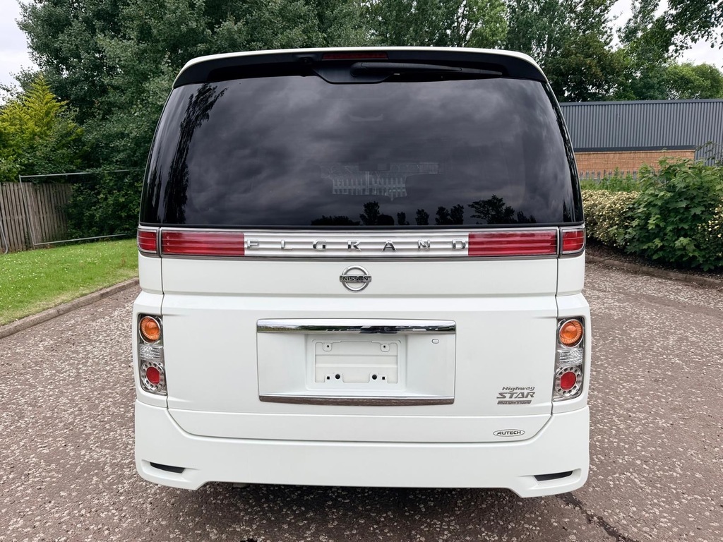 Nissan Elgrand Highway Star Fresh Import 8 Seats Mpv 4 Grade White #5