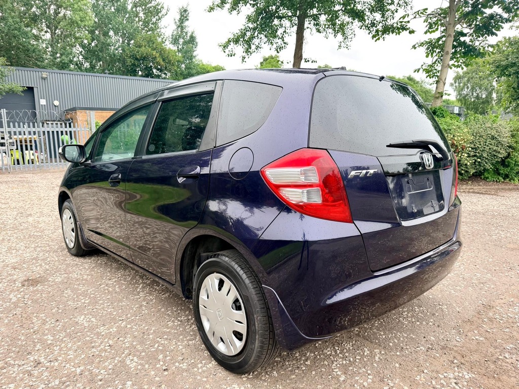 Honda Fit Jazz Fresh Import G Edition 1.3 Hatchback Blue #4