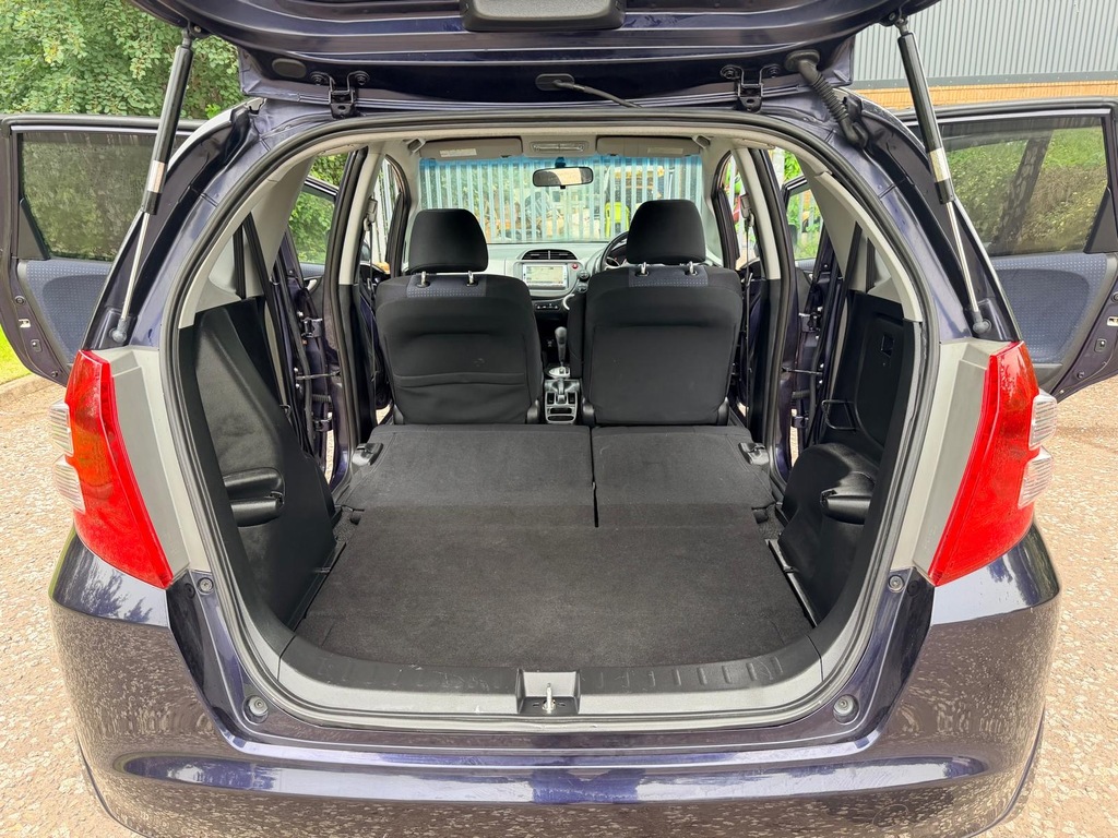 Honda Fit 2010 0L White #14