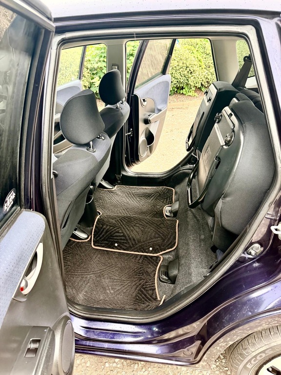 Honda Fit 2010 0L White #13