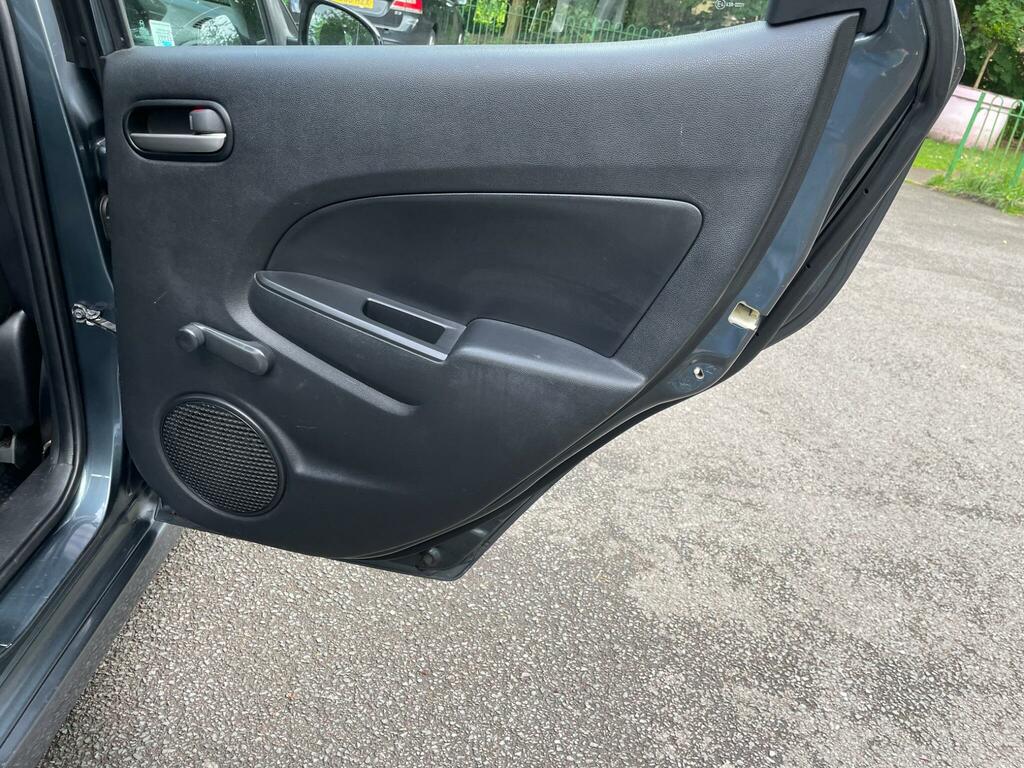 Mazda 2 White #25