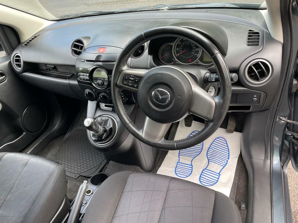 Mazda 2 White #15