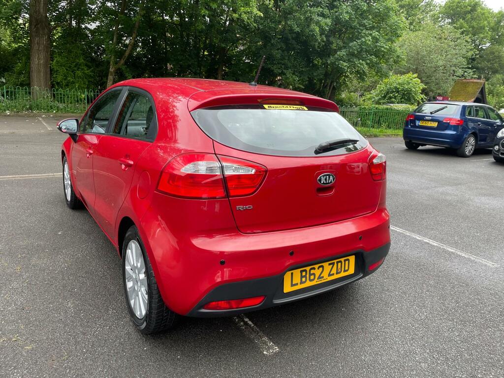 Kia RIO Hatchback 1.25 White #10