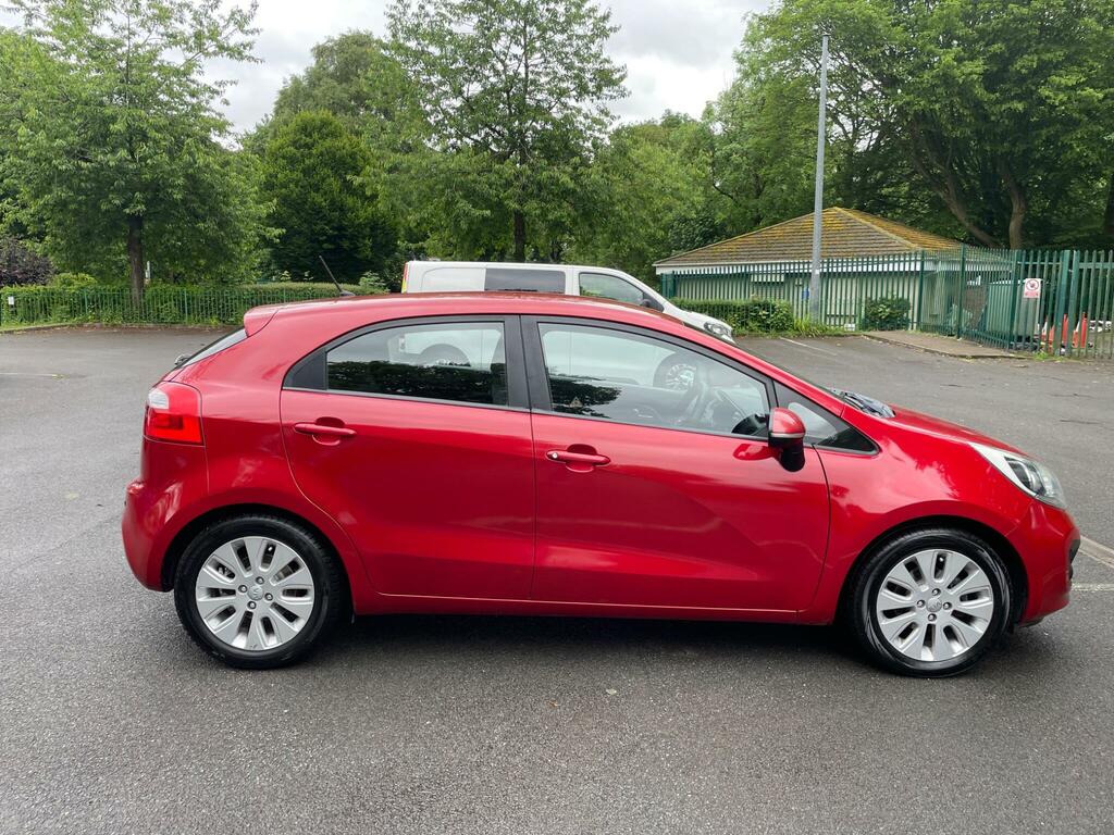 Kia RIO Hatchback 1.25 White #8