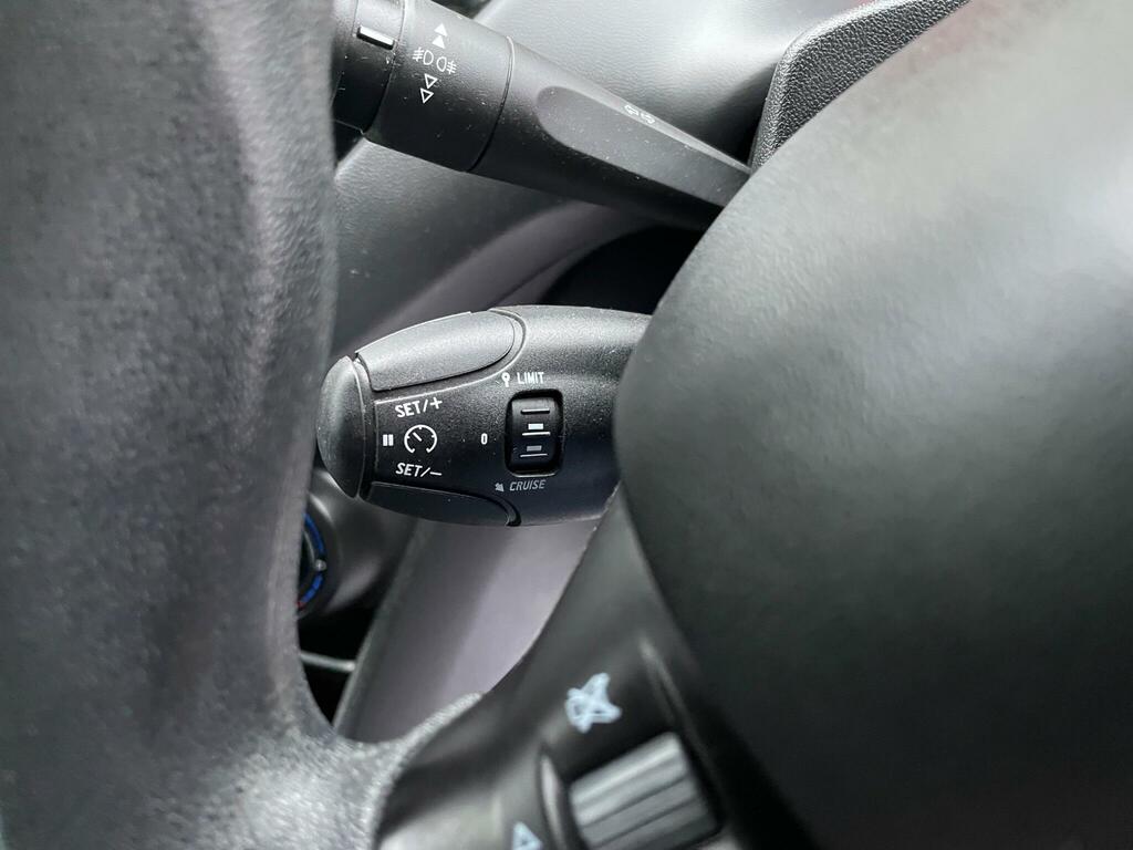 Peugeot 208 Active Grey #22