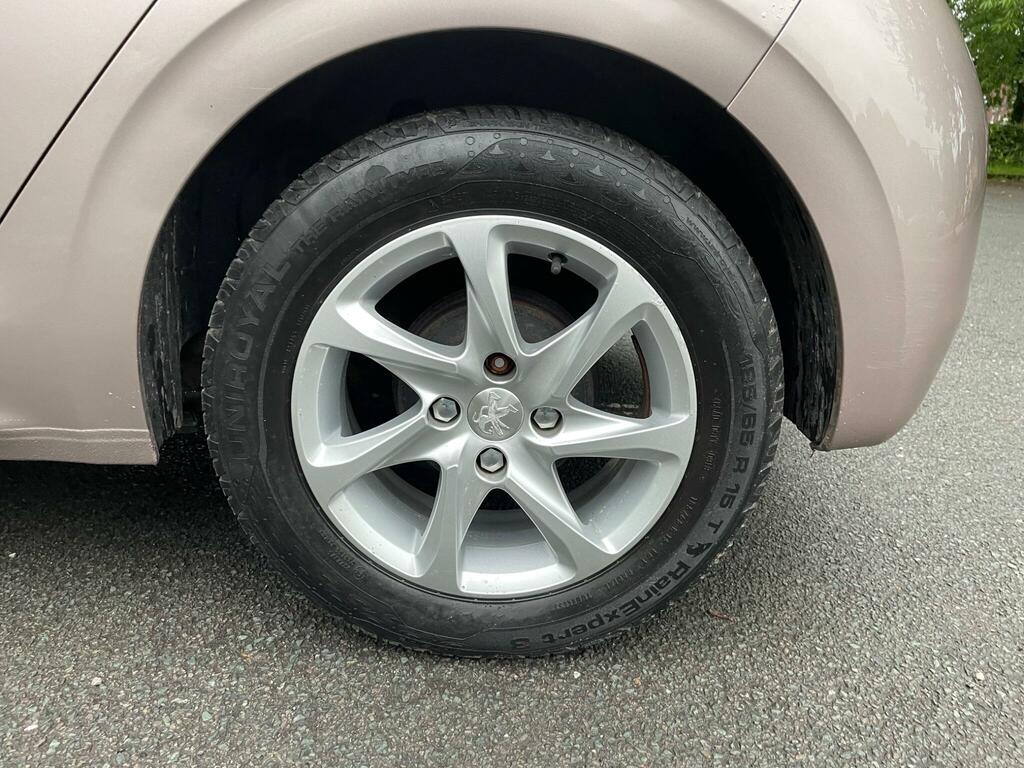 Peugeot 208 Active Grey #33