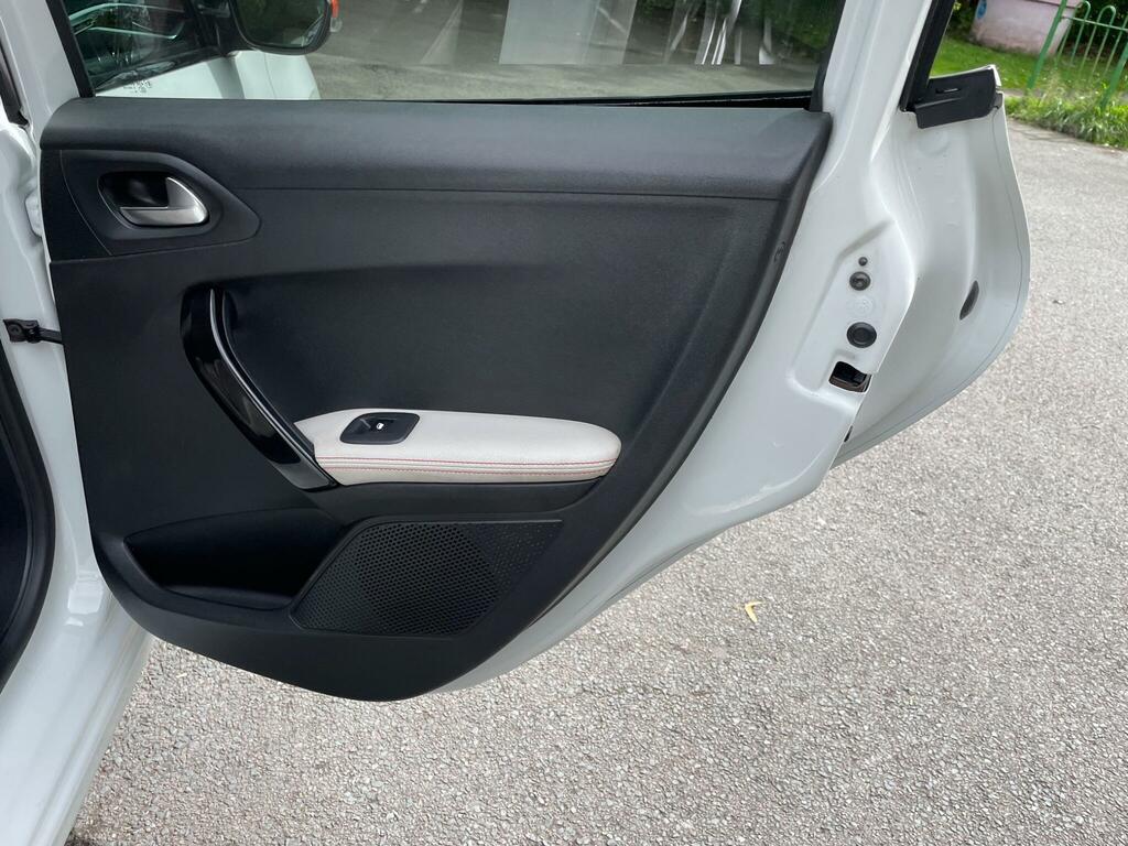 Peugeot 208 Active Grey #38
